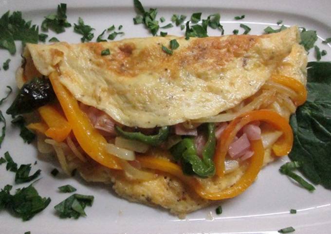 Foto principal de Omelette con pimientos, cebolla y jamón york