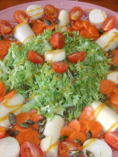 Una foto de Ensalada de palmitos con salsa de mango