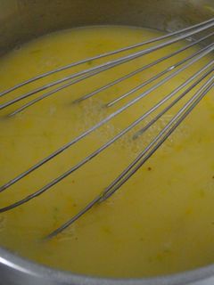 Una foto de Salsa de limón para dulces