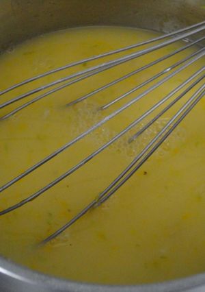 Una foto de Salsa de limón para dulces