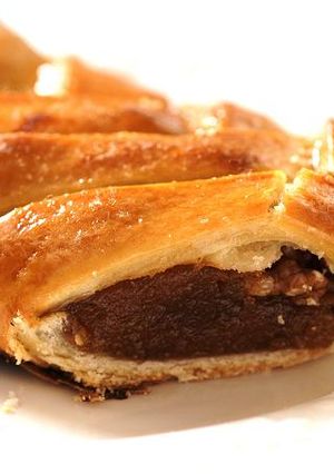 Una foto de Rosca trenzada de membrillo