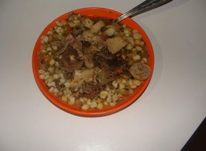 Una foto de Locro criollo pampeano