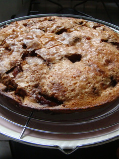 Una foto de Clafouti de manzanas de estación