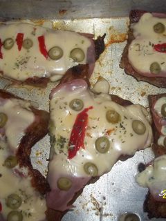 Una foto de Matambre a la pizza con papas asadas a la española