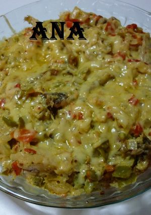 Una foto de Pollo con salsa de crema y verdeo