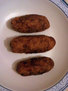Una foto de Plátanos fritos rellenos de queso crema