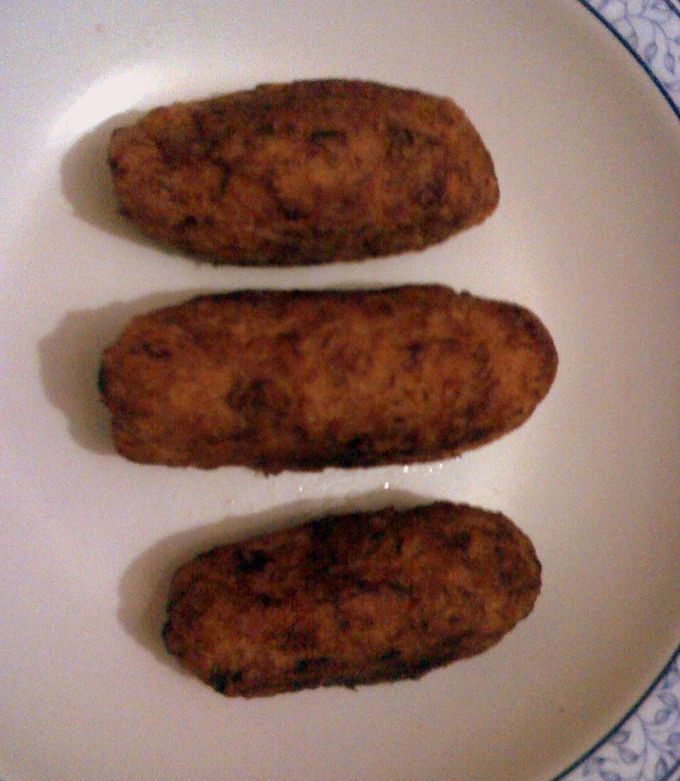 Una foto de Plátanos fritos rellenos de queso crema
