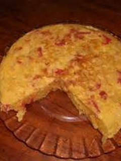 Una foto de Tortilla de patatas con chorizos asturianos