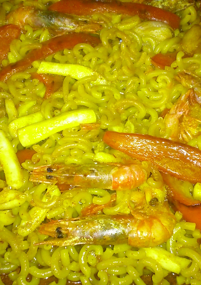 Una foto de Fideuá rápida