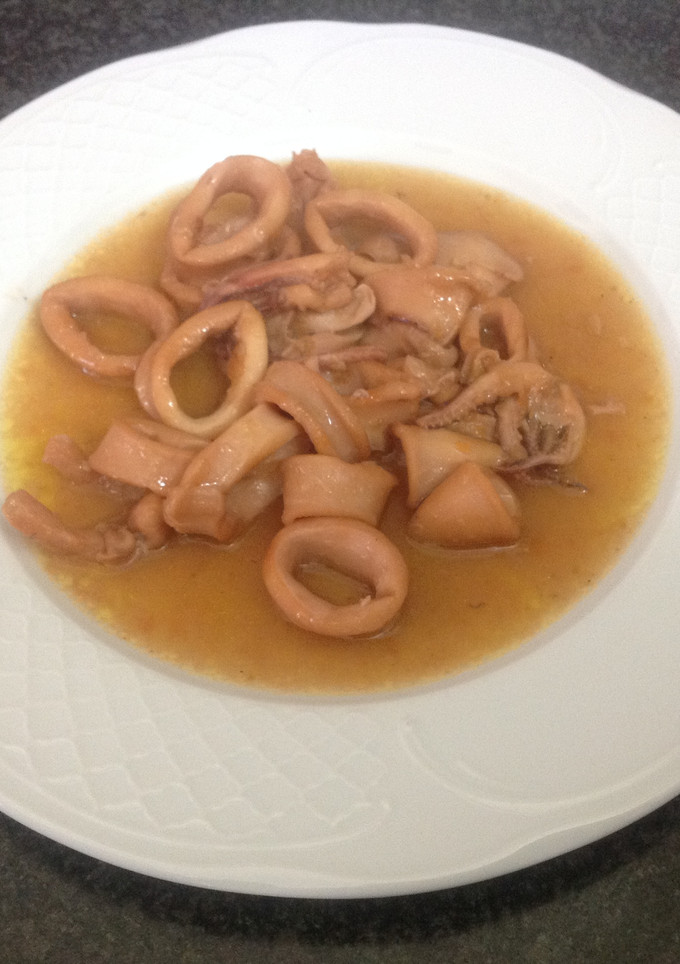 Una foto de Calamares en salsa AMC