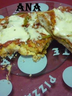 Una foto de Calzones rellenos con tres quesos y paleta cocida caseros