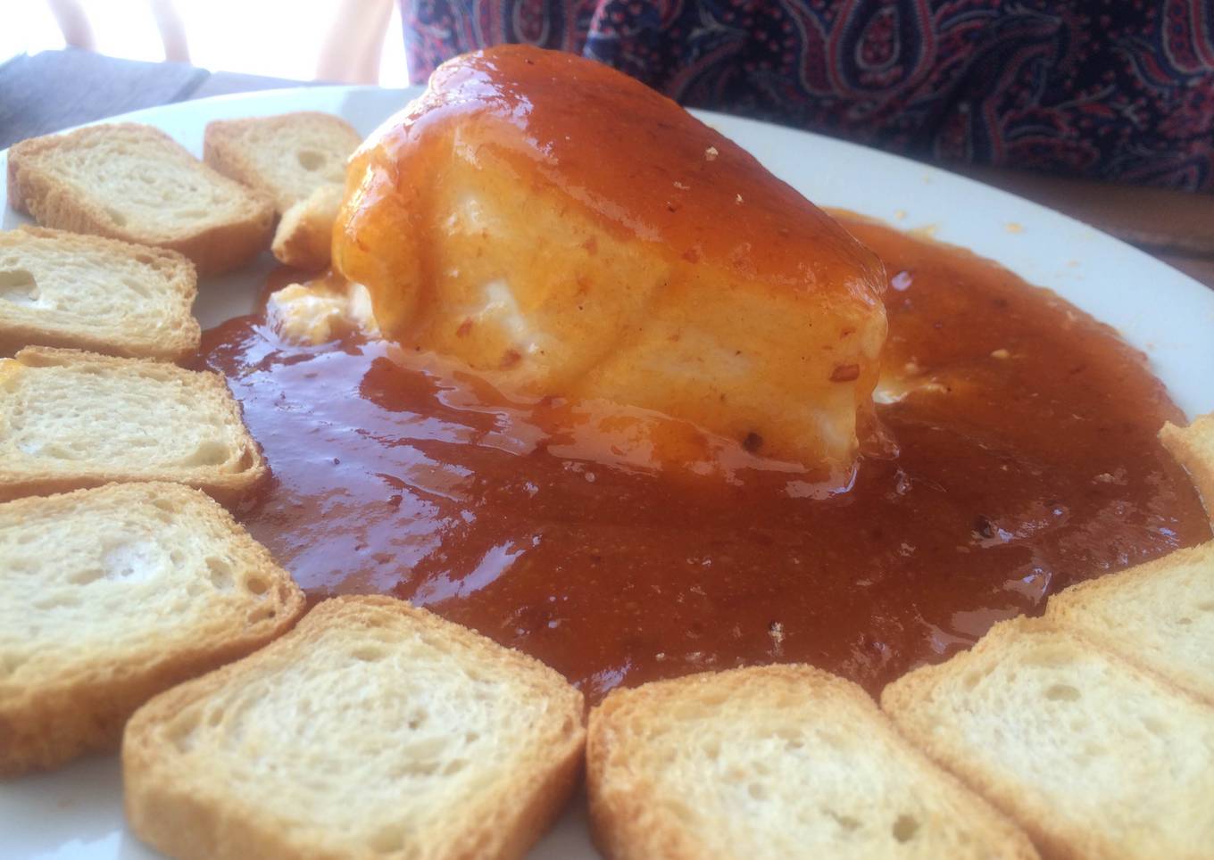 Dip de queso con mermelada de chabacano