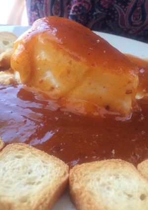 Una foto de Dip de queso con mermelada de chabacano