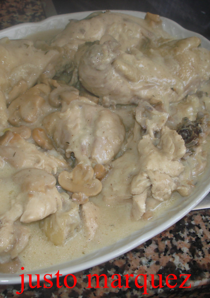 Una foto de Pollo con nata