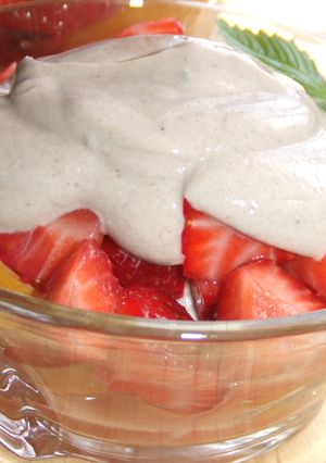 Una foto de Frutas con crema de cacao al aroma de aguardiente para dieta