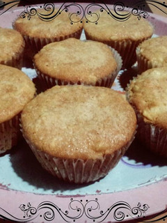 Una foto de Muffins de manzana y miel