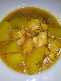Una foto de Guiso saludable de bacalao con patatas
