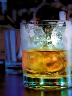 Una foto de Rusty Nail (trago)