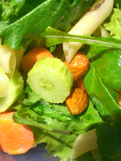 Una foto de Ensalada rápida con frutos secos