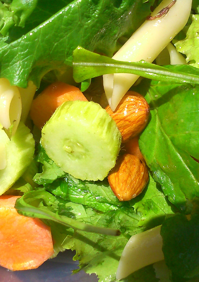 Una foto de Ensalada rápida con frutos secos
