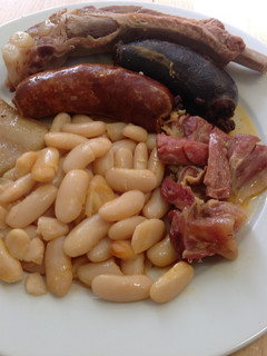 Una foto de Fabada Asturiana tradicional y casera