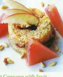 Cuscuz com frutas e pinhão