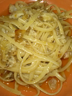 Una foto de Tallarines con gambas y queso