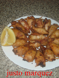 Una foto de Calamares rellenos con picadillo