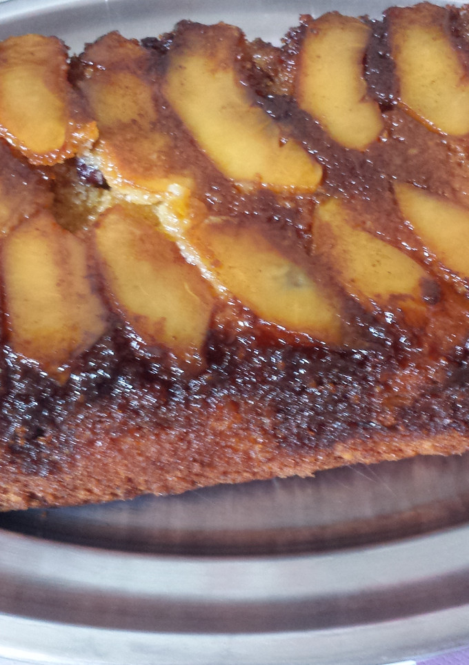 Una foto de Plum cake de caramelo y manzanas