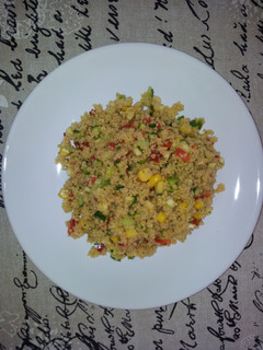 Una foto de Ensalada de cous-cous con vegetales