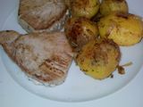 Patatas salteadas con cebolla, vino y perejil