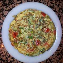 Una foto de Tortilla de verduras saludable
