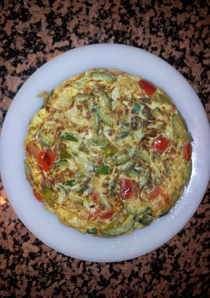 Una foto de Tortilla de verduras saludable