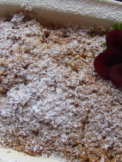 Una foto de Frutas con crujiente de avena