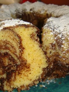 Una foto de Budín marmolado microondas