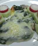 Espinaca salteada con queso mozzarella
