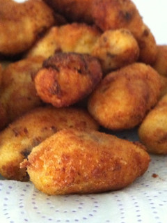 Una foto de Croquetas caseras con la carne del pucherito
