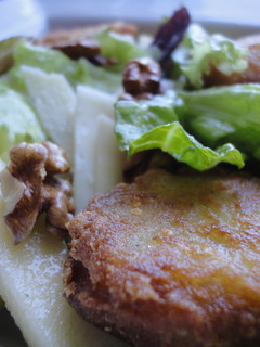 Una foto de Ensalada de nuggets