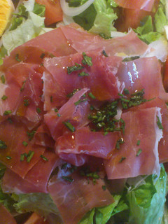 Una foto de Ensalada "casi" Cobb