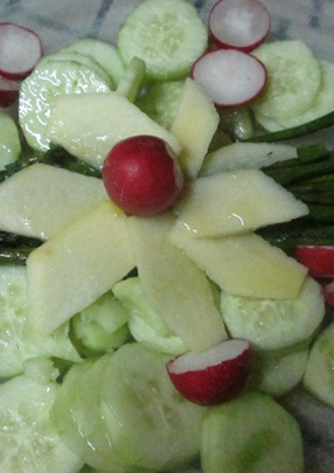 Una foto de Trigueros a la plancha con ensalada crujiente