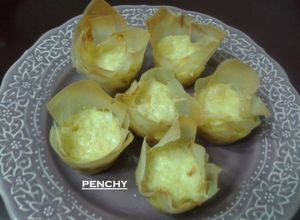 Foto principal de Pasteles salados de masa filo con atún y queso