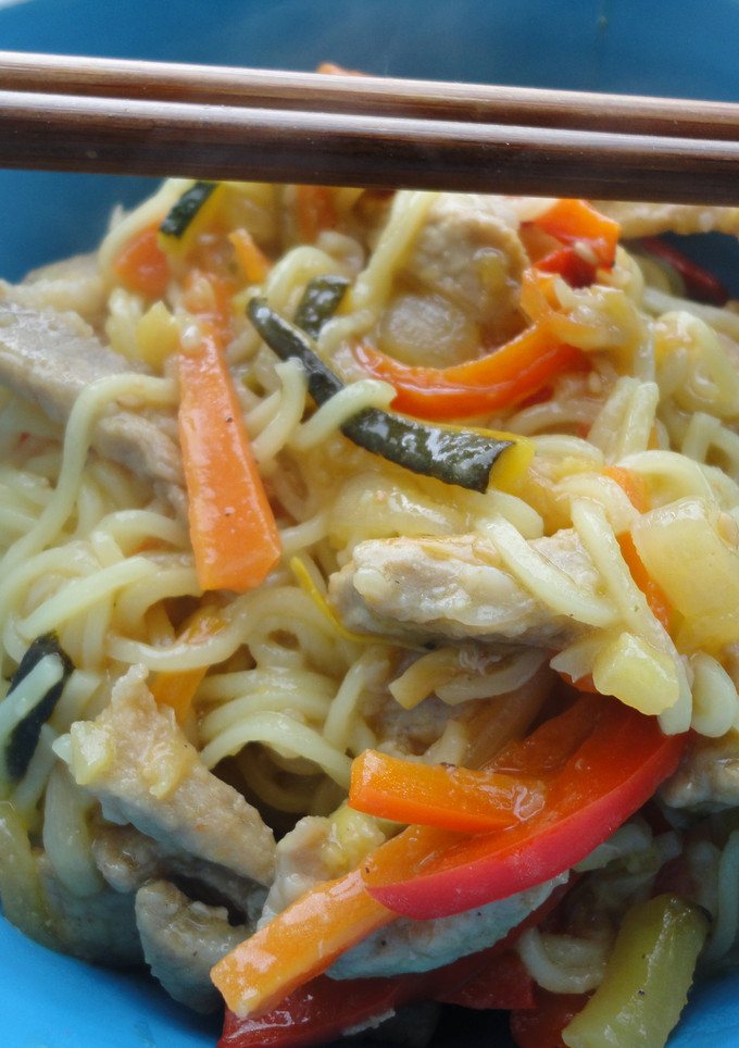Una foto de Fideos chinos con secreto ibérico