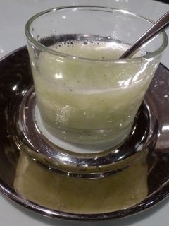 Una foto de Postre de helado de mojito