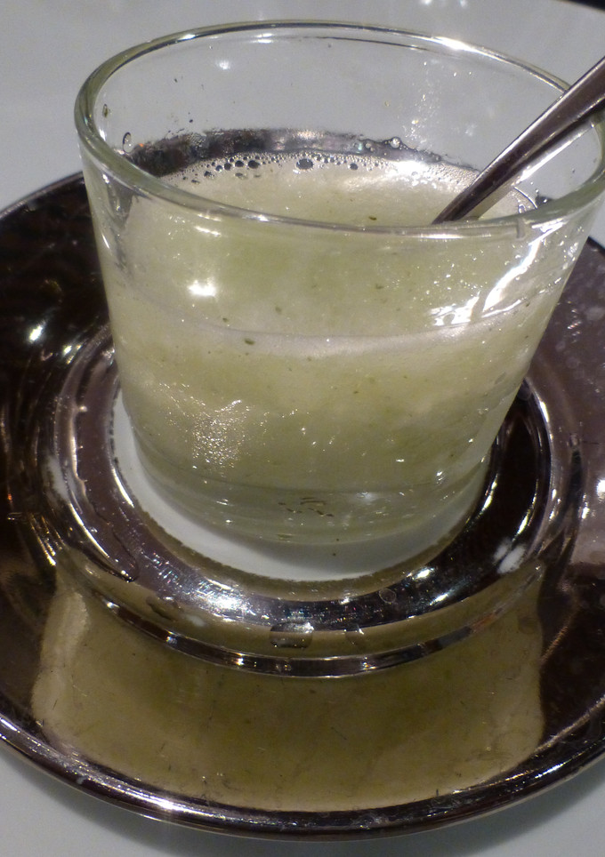Una foto de Postre de helado de mojito
