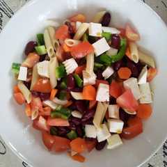 Una foto de Ensalada multicolor para plato único
