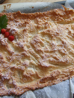 Una foto de Pastel merengado de albaricoques