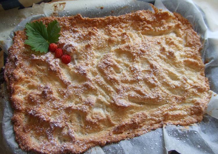 Pastel merengado de albaricoques