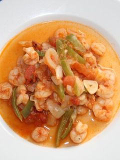 Una foto de Camarones mexicanos rancheros