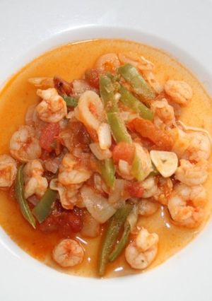 Una foto de Camarones mexicanos rancheros