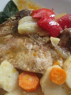 Una foto de Costeletas de cerdo a la criolla